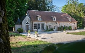 Les charpentes des communs du Château du Sollier - Charme Calme Confort Climatisation à 5mn du péage
